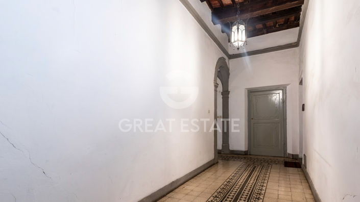 Image No.8-10 Bed Apartment for sale