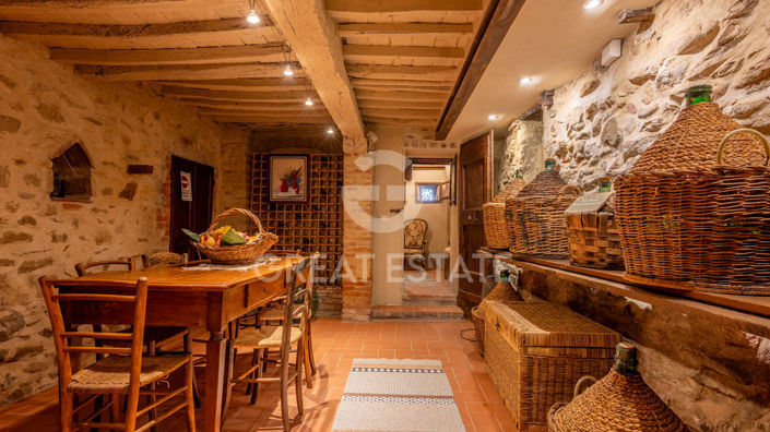 Image No.35-5 Bed Country House for sale