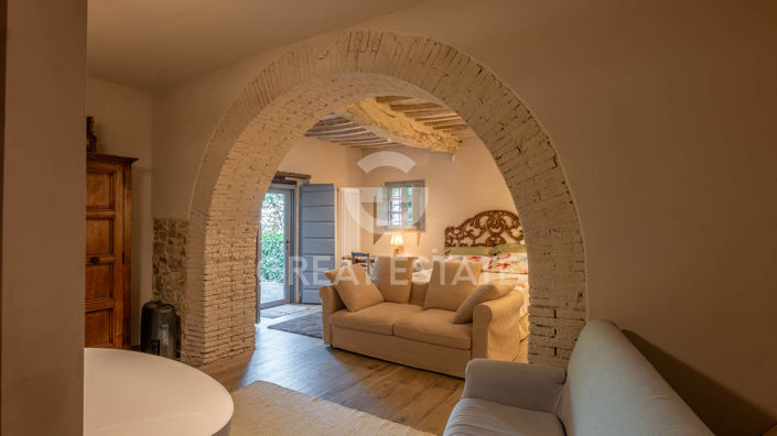 Image No.36-5 Bed Country House for sale