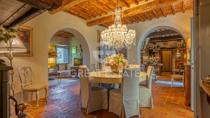 Image No.6-5 Bed Country House for sale