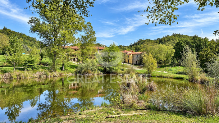 Image No.14-6 Bed Farmhouse for sale