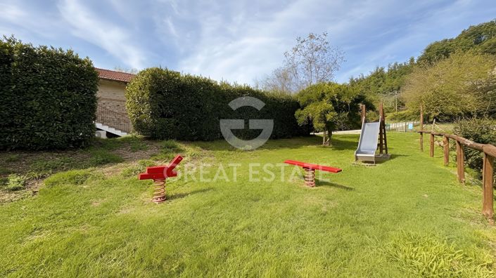 Image No.32-6 Bed Farmhouse for sale