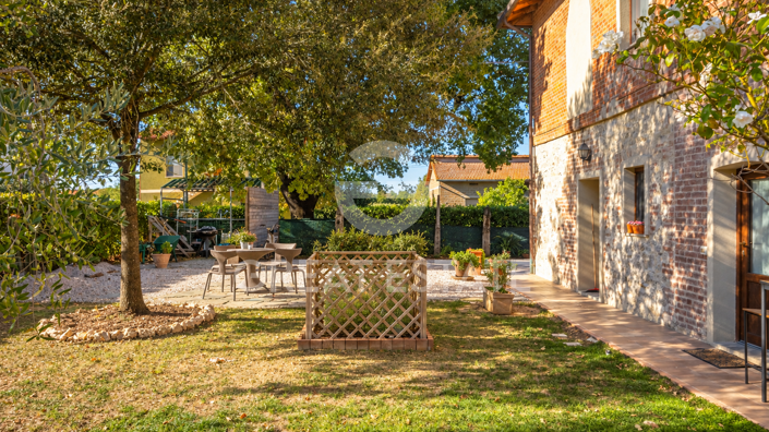 Image No.12-5 Bed Villa for sale