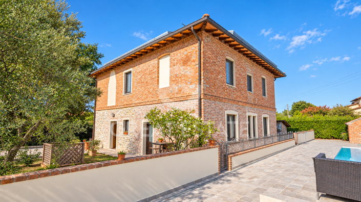 Image No.7-5 Bed Villa for sale
