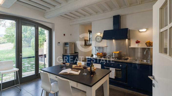 Image No.25-6 Bed Country House for sale
