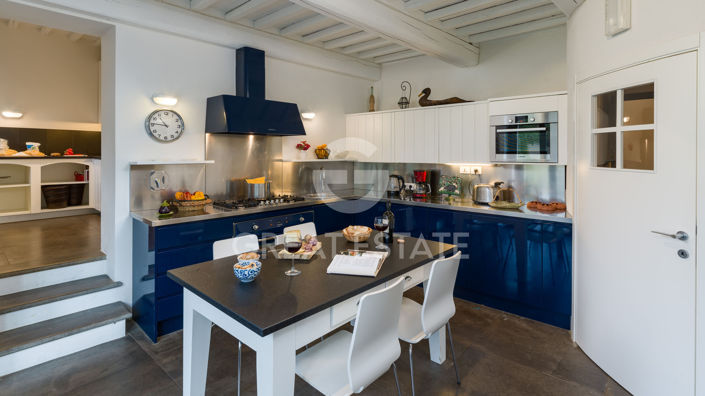 Image No.26-6 Bed Country House for sale