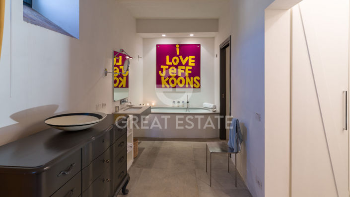Image No.30-6 Bed Country House for sale