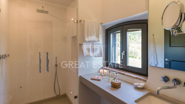 Image No.34-6 Bed Country House for sale