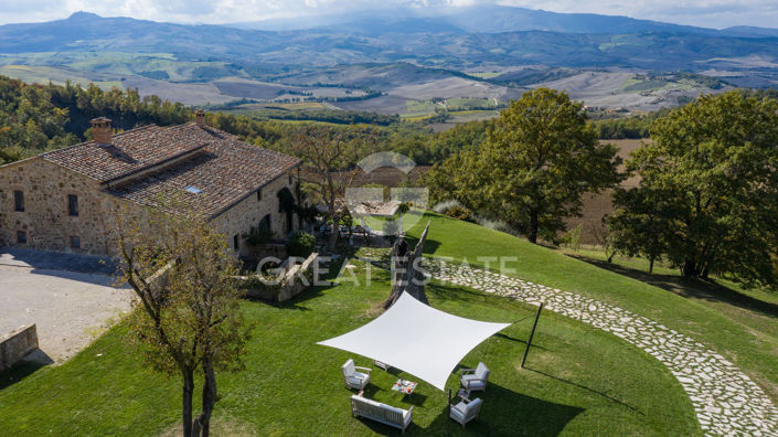 Image No.7-6 Bed Country House for sale