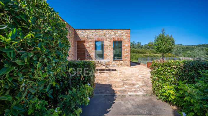 Image No.22-5 Bed Country House for sale