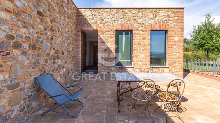 Image No.24-5 Bed Country House for sale