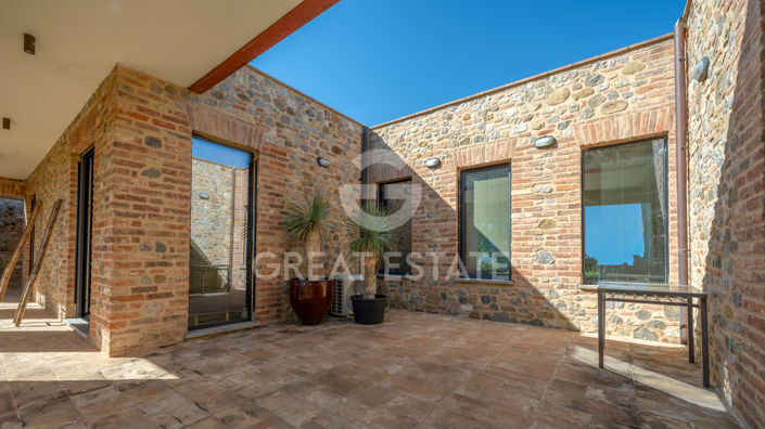 Image No.39-5 Bed Country House for sale