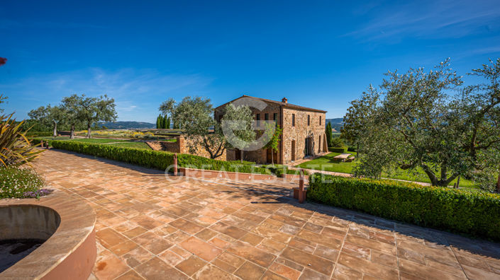 Image No.42-5 Bed Country House for sale