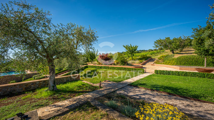 Image No.47-5 Bed Country House for sale