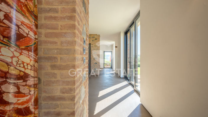 Image No.61-5 Bed Country House for sale