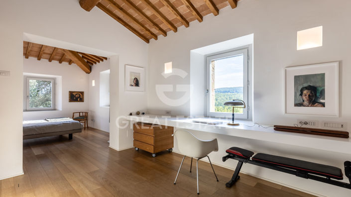 Image No.29-4 Bed Country House for sale