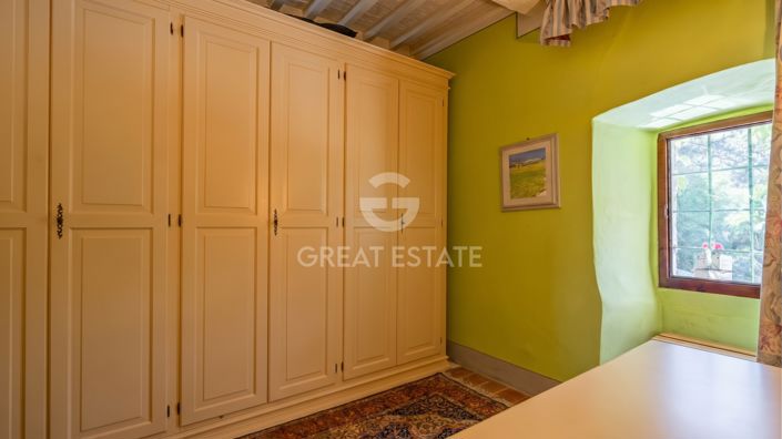 Image No.32-4 Bed Country House for sale