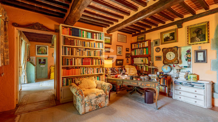 Image No.35-4 Bed Country House for sale