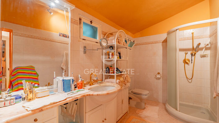 Image No.40-4 Bed Country House for sale
