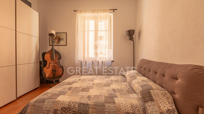 Image No.13-1 Bed Property for sale