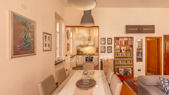 Image No.10-1 Bed Property for sale