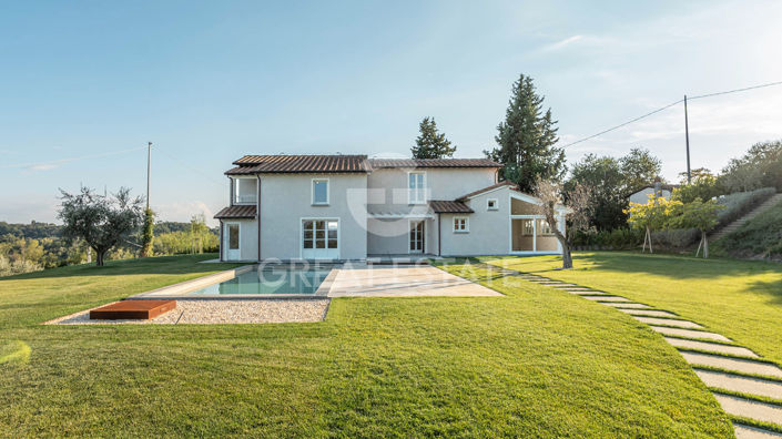 Image No.11-3 Bed Country House for sale
