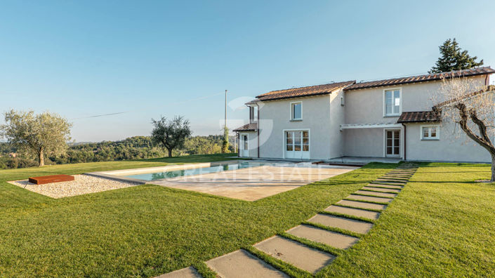 Image No.12-3 Bed Country House for sale