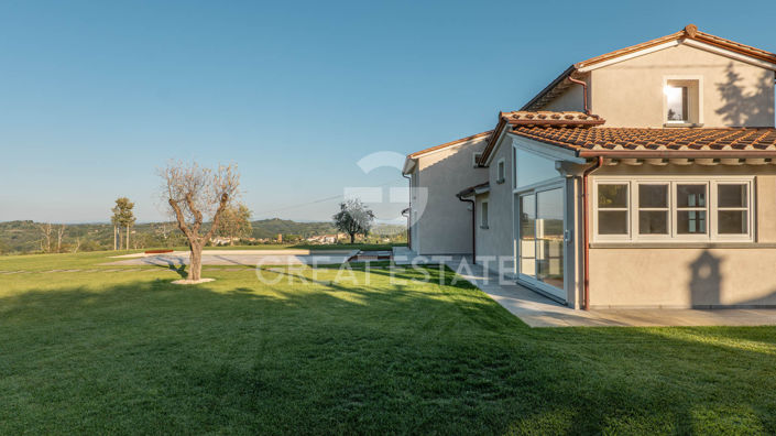 Image No.14-3 Bed Country House for sale