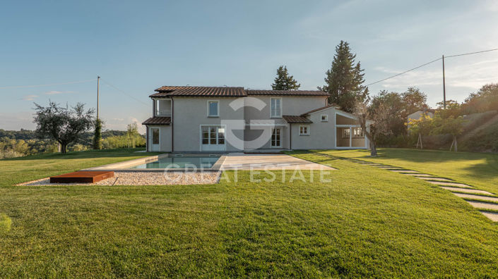 Image No.17-3 Bed Country House for sale