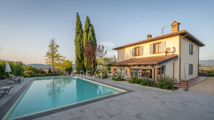 Image No.15-5 Bed Country House for sale