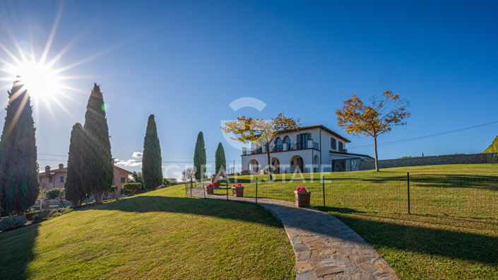 Image No.21-5 Bed Country House for sale