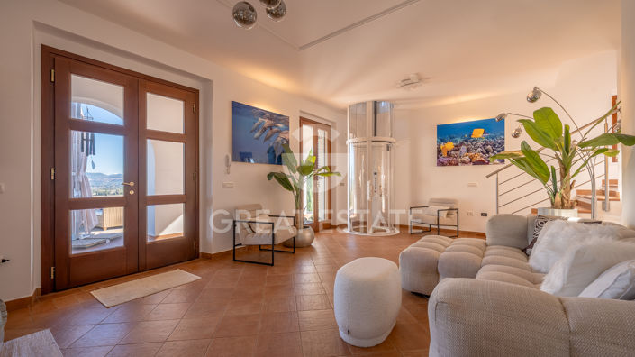 Image No.23-5 Bed Country House for sale
