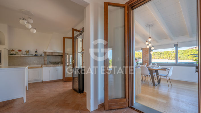 Image No.7-5 Bed Country House for sale