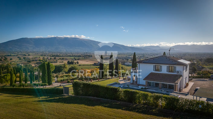 Image No.10-5 Bed Country House for sale