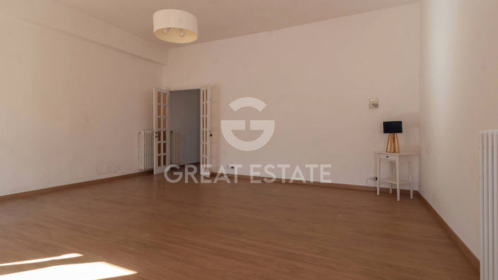 Image No.10-2 Bed Property for sale