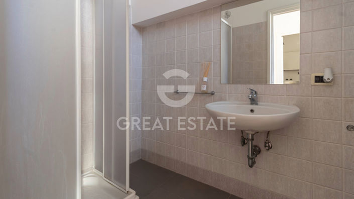 Image No.19-2 Bed Property for sale