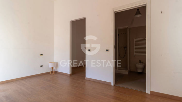 Image No.6-2 Bed Property for sale