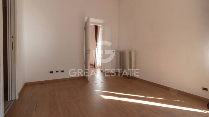 Image No.8-2 Bed Property for sale