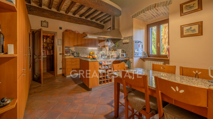 Image No.20-9 Bed Villa for sale