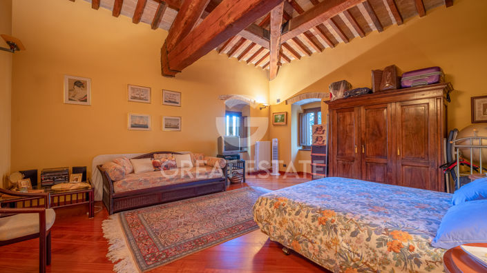 Image No.42-9 Bed Villa for sale