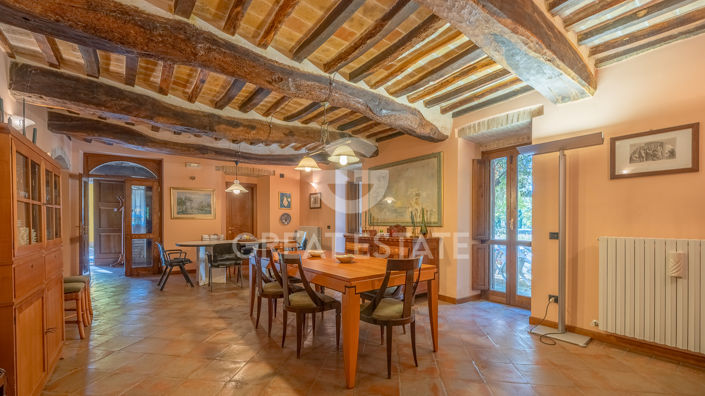 Image No.6-9 Bed Villa for sale