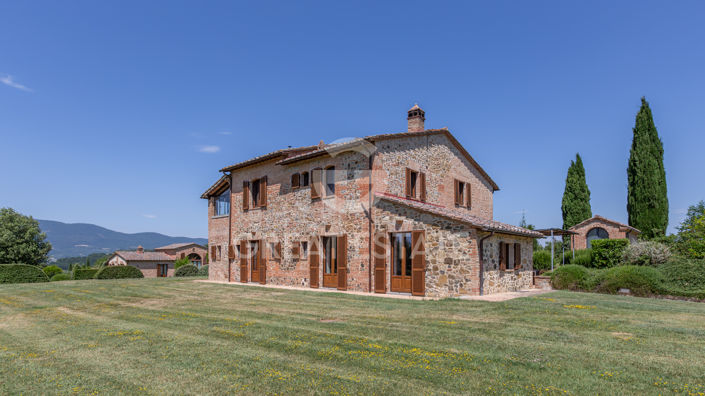 Image No.16-7 Bed Country House for sale