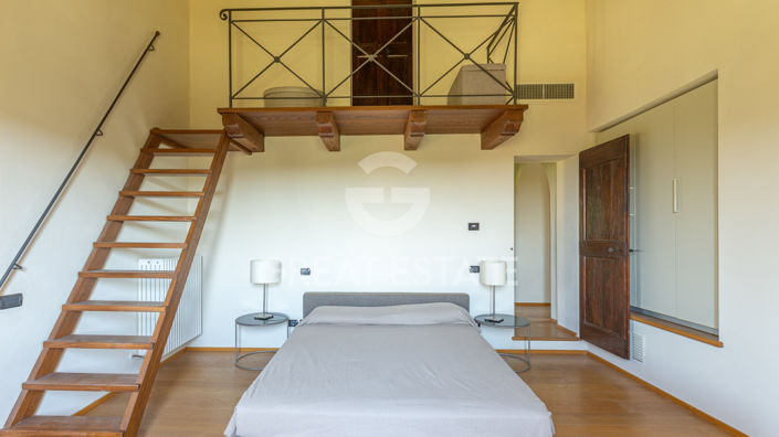 Image No.32-7 Bed Country House for sale
