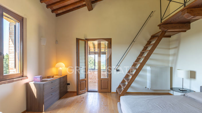 Image No.33-7 Bed Country House for sale