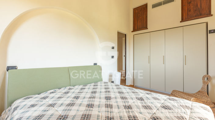 Image No.38-7 Bed Country House for sale