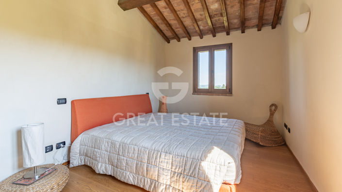 Image No.40-7 Bed Country House for sale