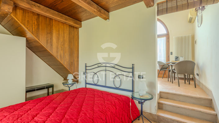 Image No.57-7 Bed Country House for sale