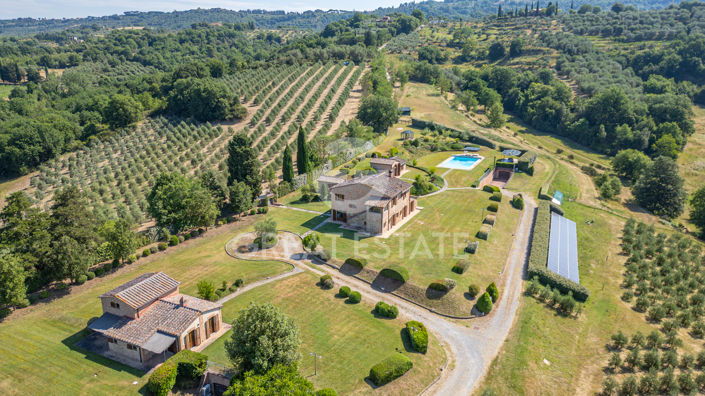 Image No.8-7 Bed Country House for sale