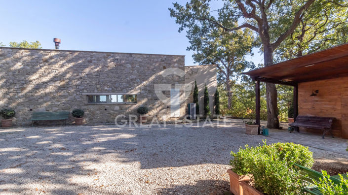 Image No.17-2 Bed Country House for sale