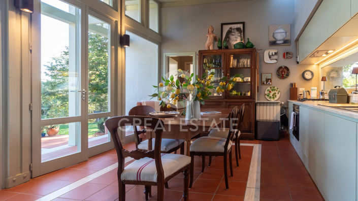 Image No.25-2 Bed Country House for sale